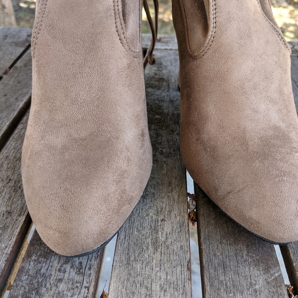 Tan booties - Picture 4 of 4